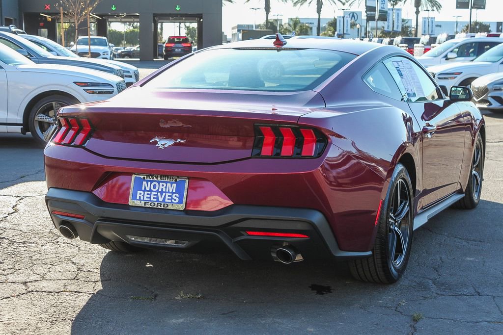 Used 2025 Ford Mustang Coupe image 7
