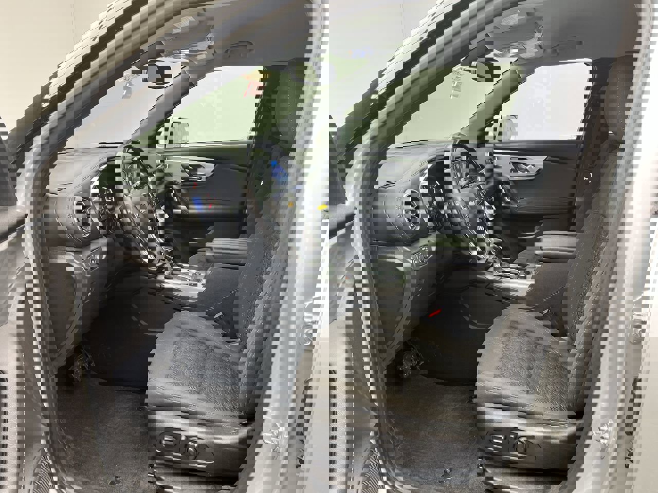 Used 2019 Chevrolet Blazer LT image 3