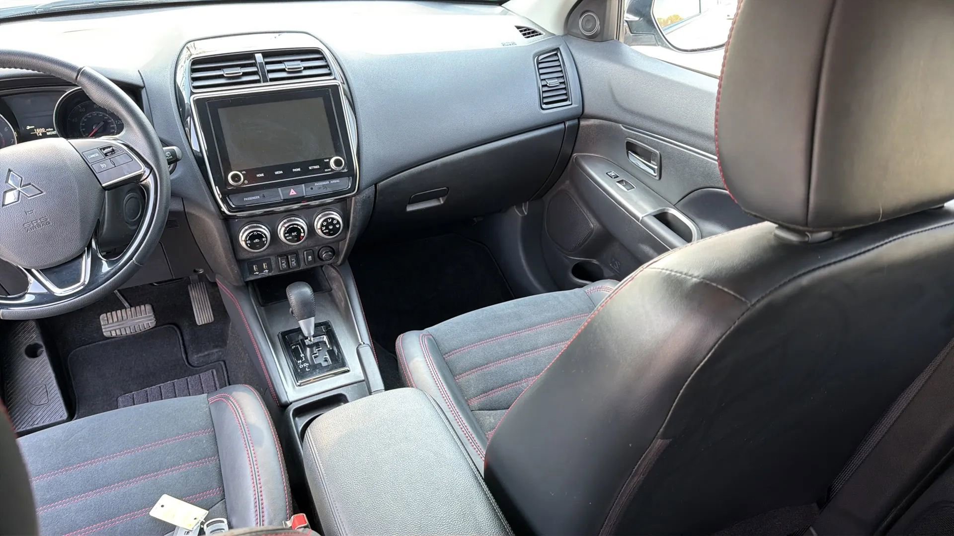 Used 2022 Mitsubishi Outlander Sport SE image 29
