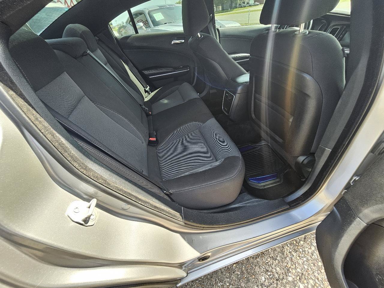 Used 2015 Dodge Charger SE w/ Popular Equipment Group RWD image 28