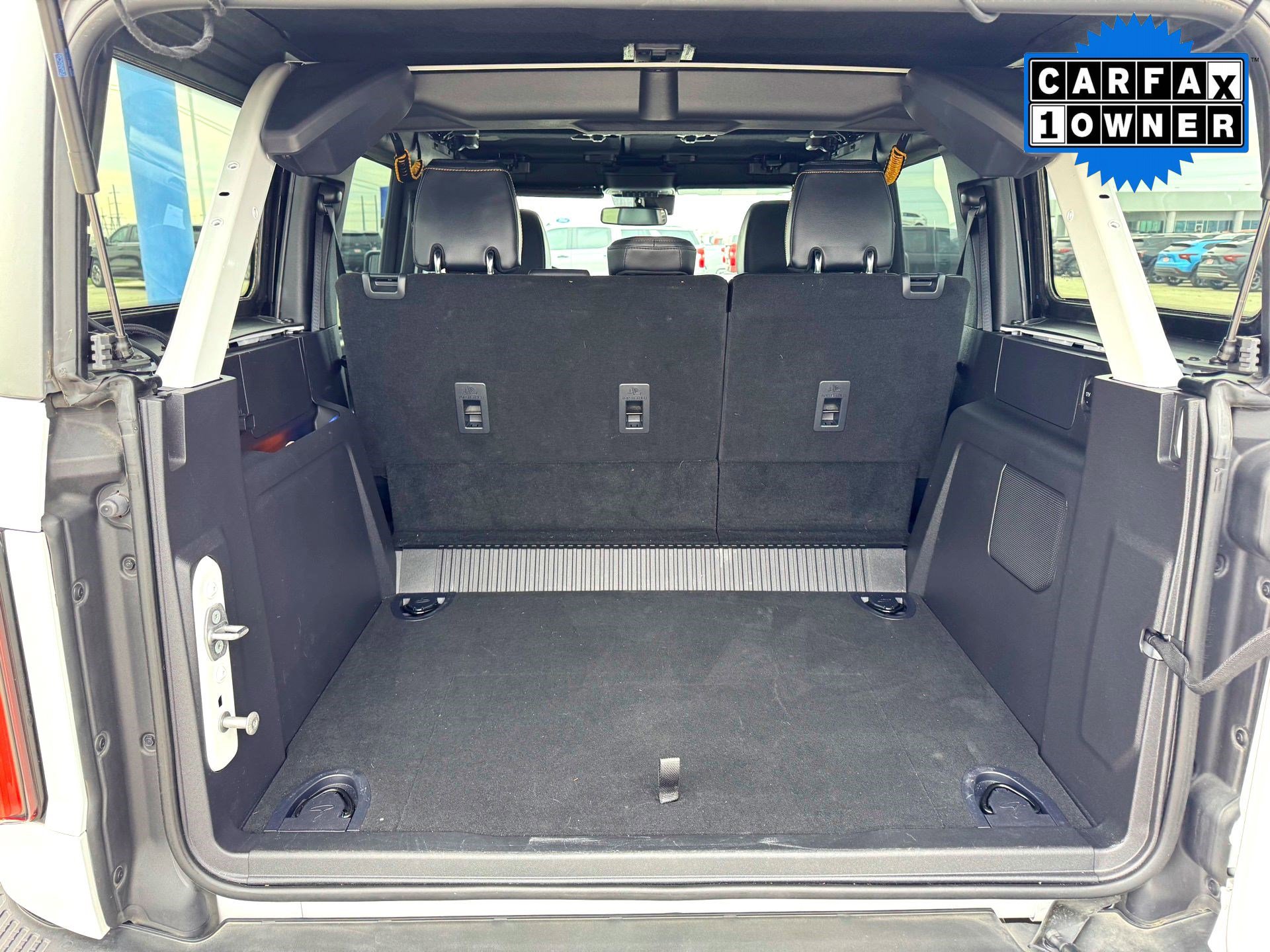 Used 2024 Ford Bronco Badlands image 9