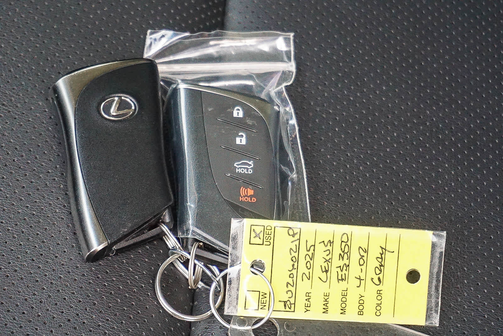 Used 2025 Lexus ES 350 w/ Accessory Package (Z2) FWD image 32