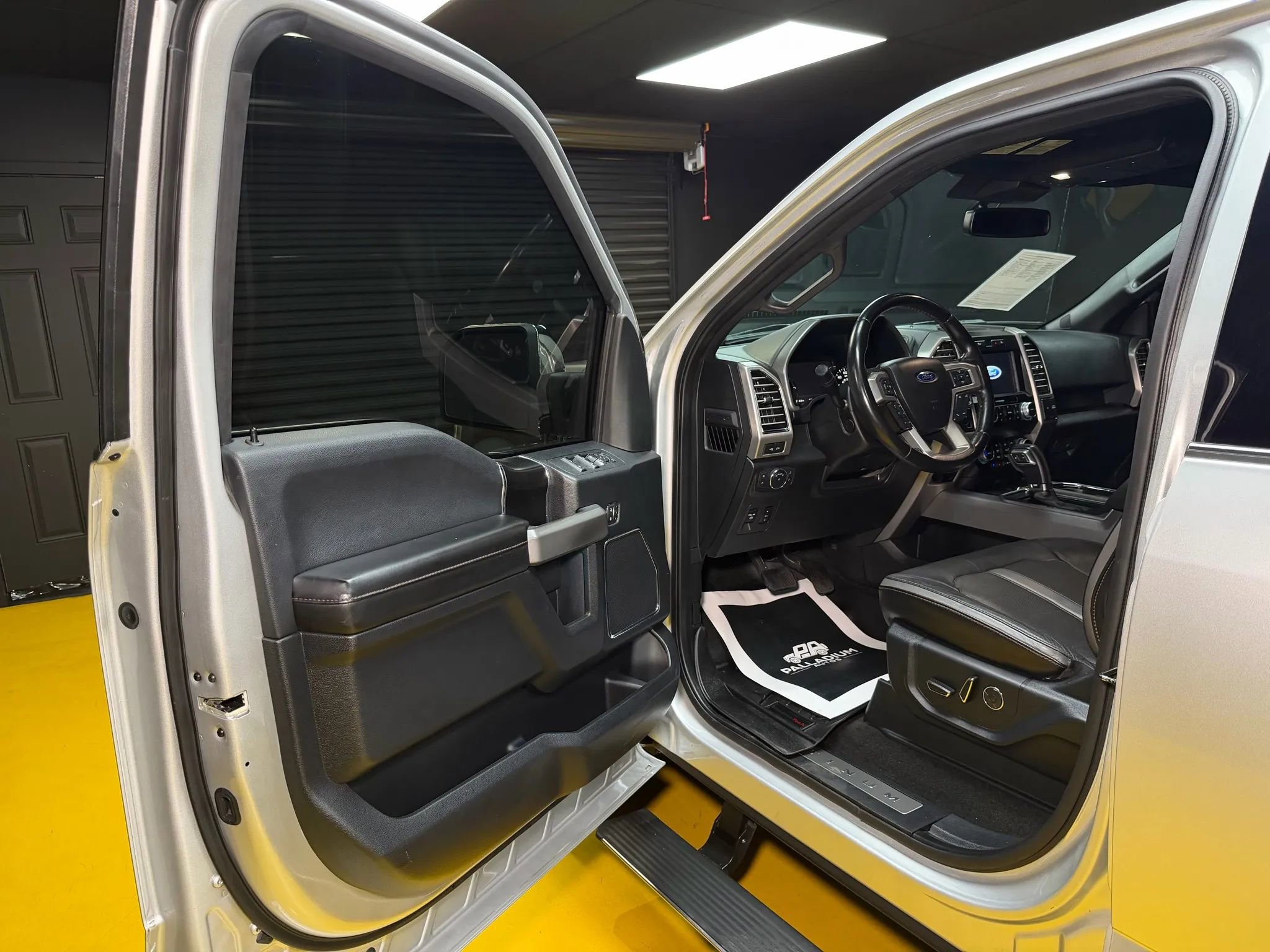 Used 2019 Ford F150 Platinum image 33
