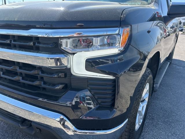 Used 2023 Chevrolet Silverado 1500 LT AWD/4WD image 9