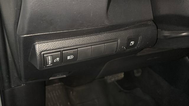 Used 2024 Toyota Corolla LE image 12