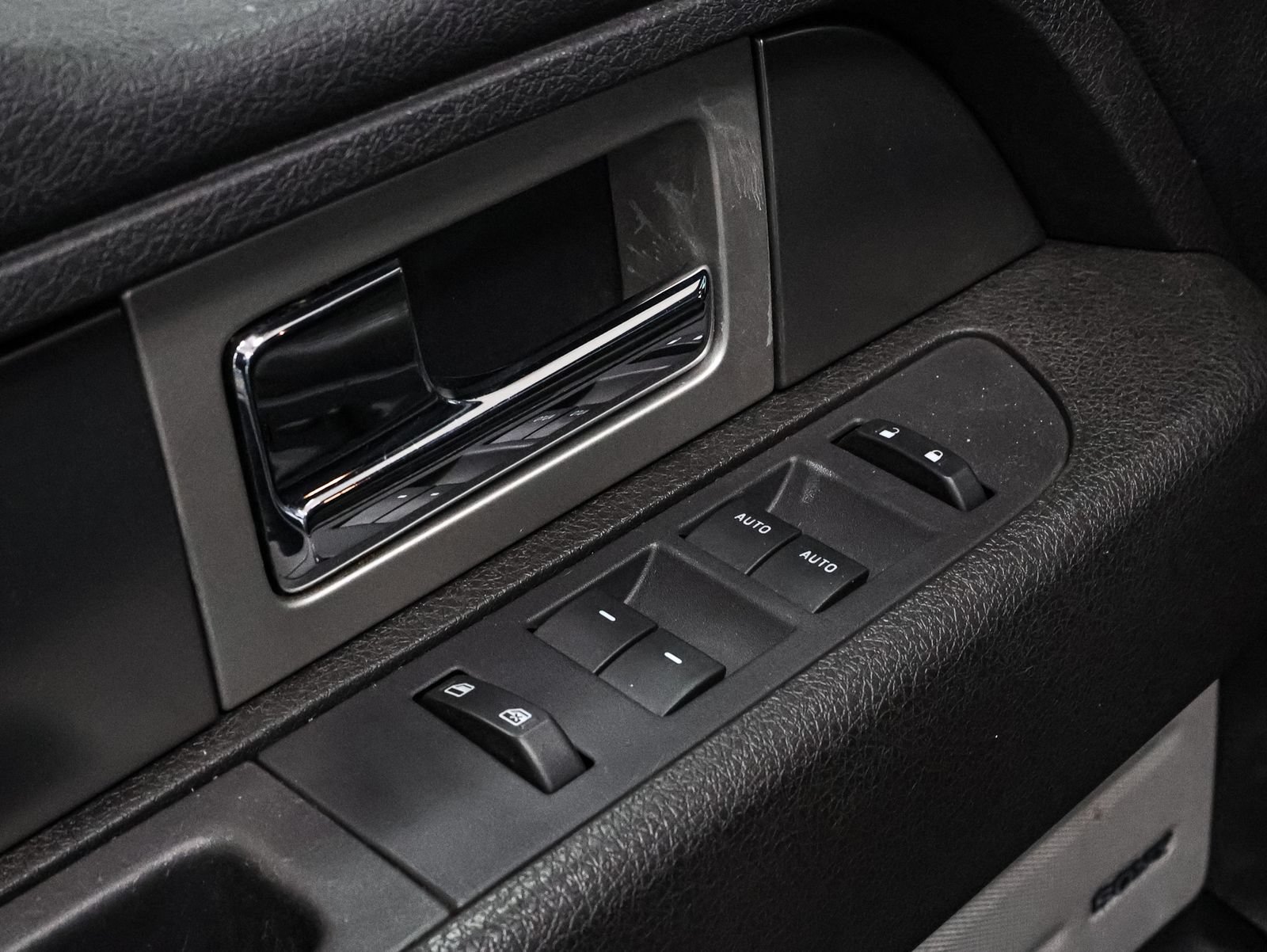 Used 2013 Ford F150 Raptor w/ Luxury Equipment Group AWD/4WD image 22