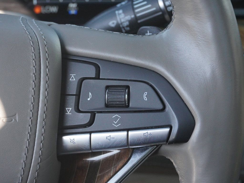 Used 2023 Cadillac Escalade ESV Premium Luxury Platinum w/ Heavy-Duty Trailer Package image 53