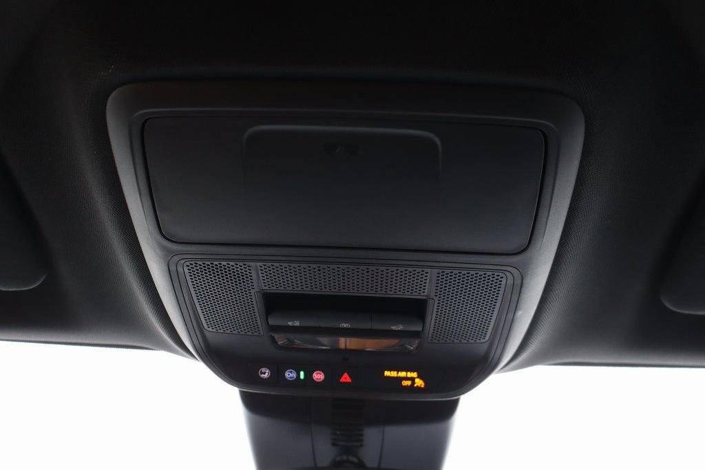 New 2026 Chevrolet Traverse LT w/ Sun and Wheel Package image 19