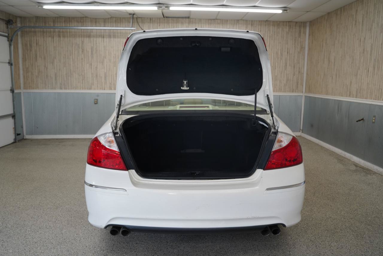 Used 2010 INFINITI M35 w/ Technology Pkg RWD image 38