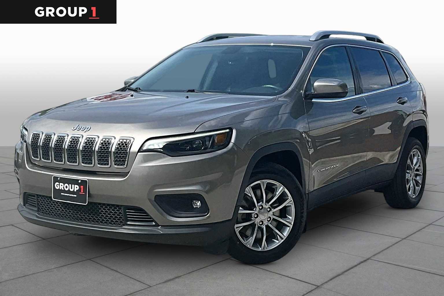 Used 2019 Jeep Cherokee Latitude Plus w/ Comfort/Convenience Group