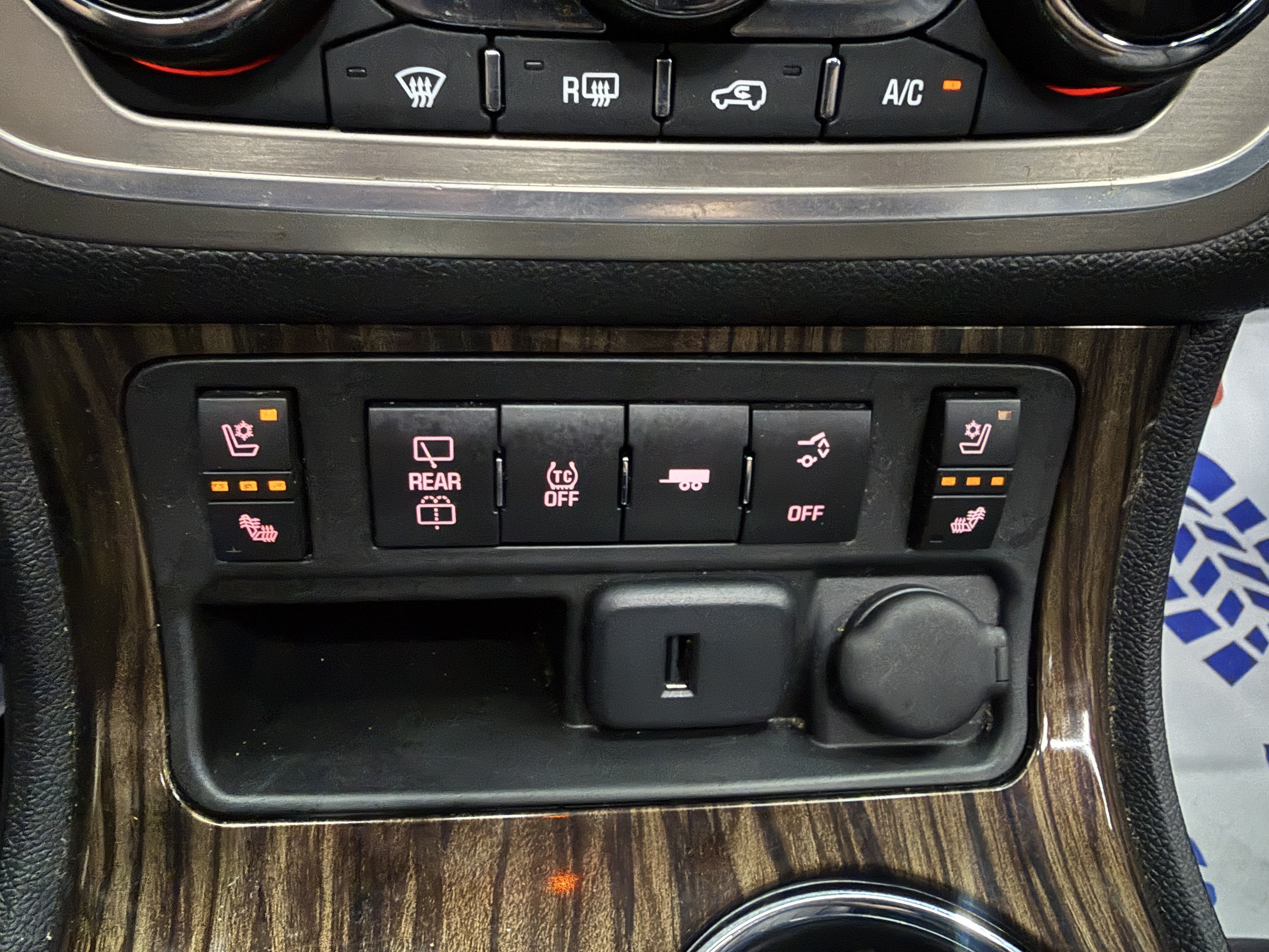 Used 2016 GMC Acadia Denali AWD/4WD image 22