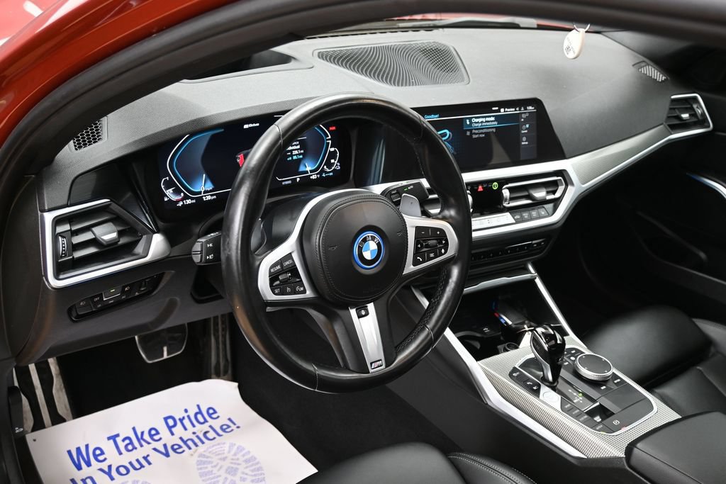Used 2022 BMW 330e w/ M Sport Package RWD image 16