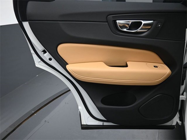 Used 2025 Volvo XC60 T8 Ultra w/ Protection Package Premier image 23