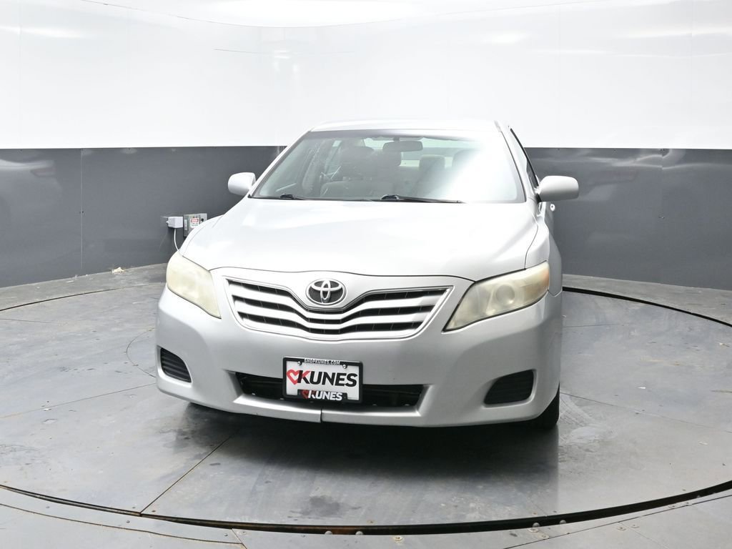 Used 2011 Toyota Camry LE image 4
