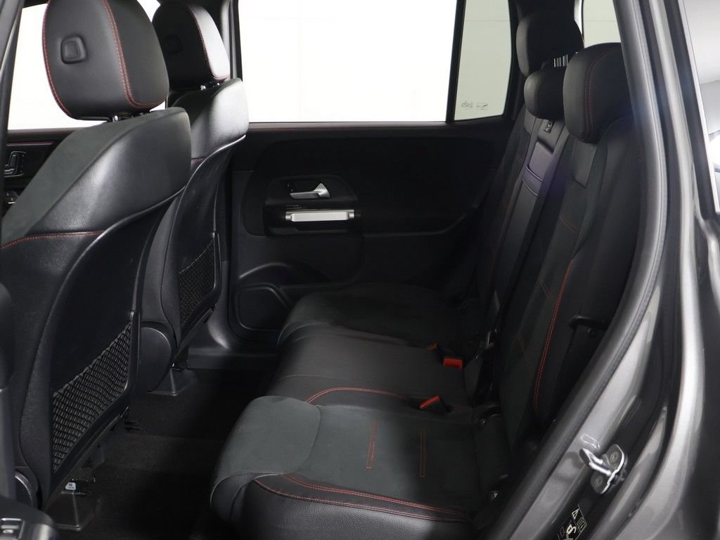 Used 2023 Mercedes-Benz GLB 250 w/ AMG Line image 28