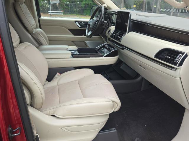 Used 2019 Lincoln Navigator Reserve image 16