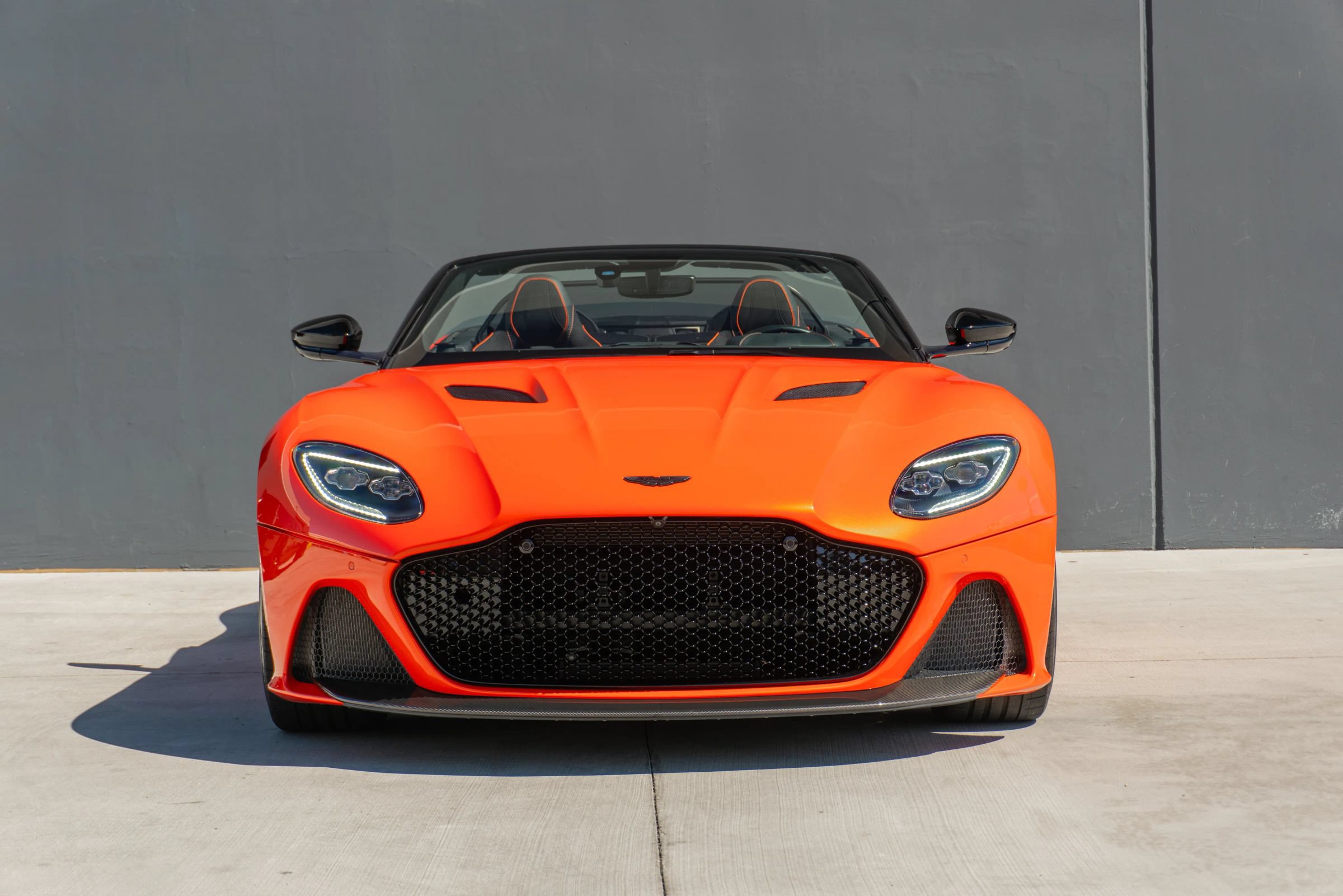 Used 2023 Aston Martin DBS Superleggera Volante RWD image 5