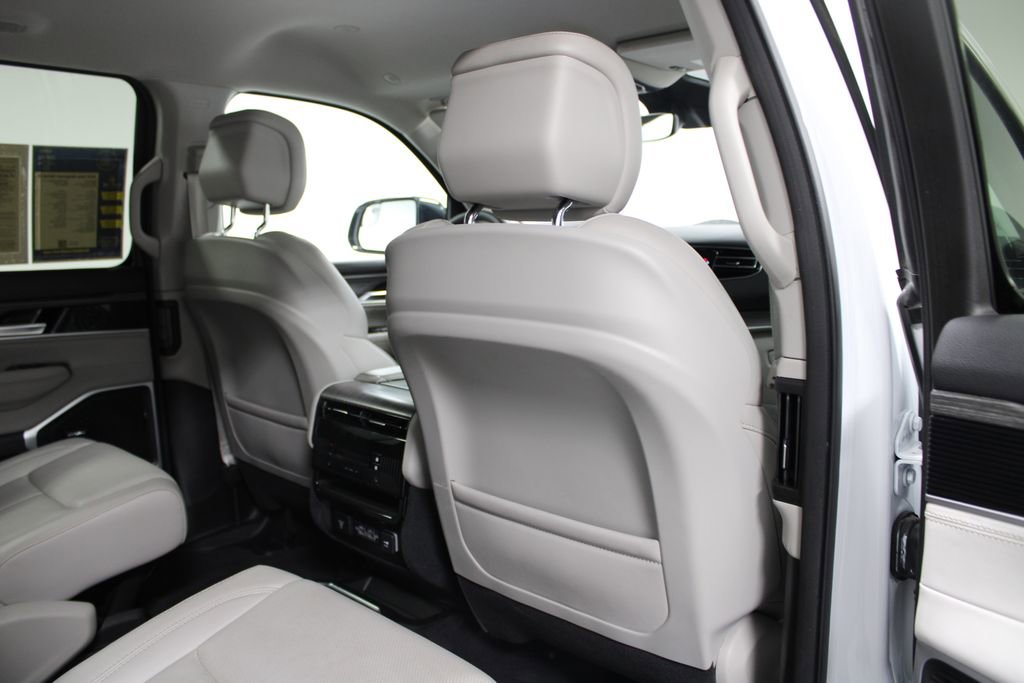 Used 2024 Jeep Wagoneer Series II image 33