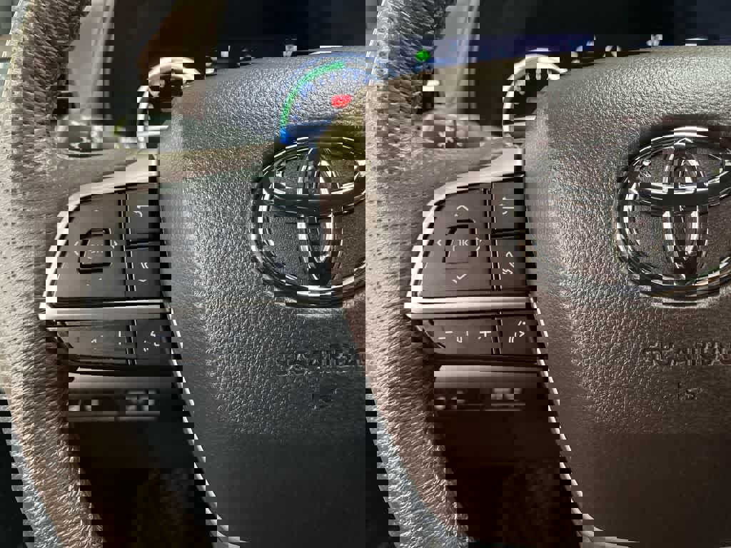 Used 2024 Toyota Sienna Platinum image 20