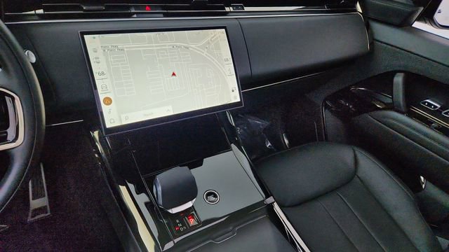 Used 2024 Land Rover Range Rover Sport Dynamic SE image 43