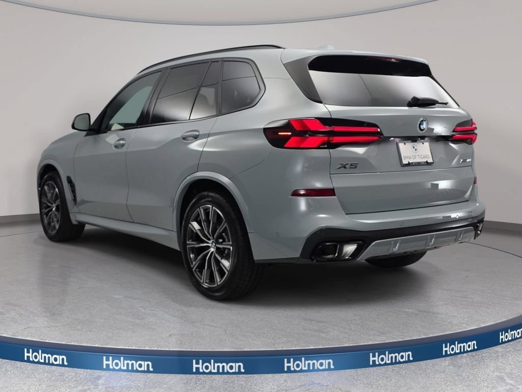 New 2026 BMW X5 xDrive40i w/ M Sport Package AWD/4WD image 7