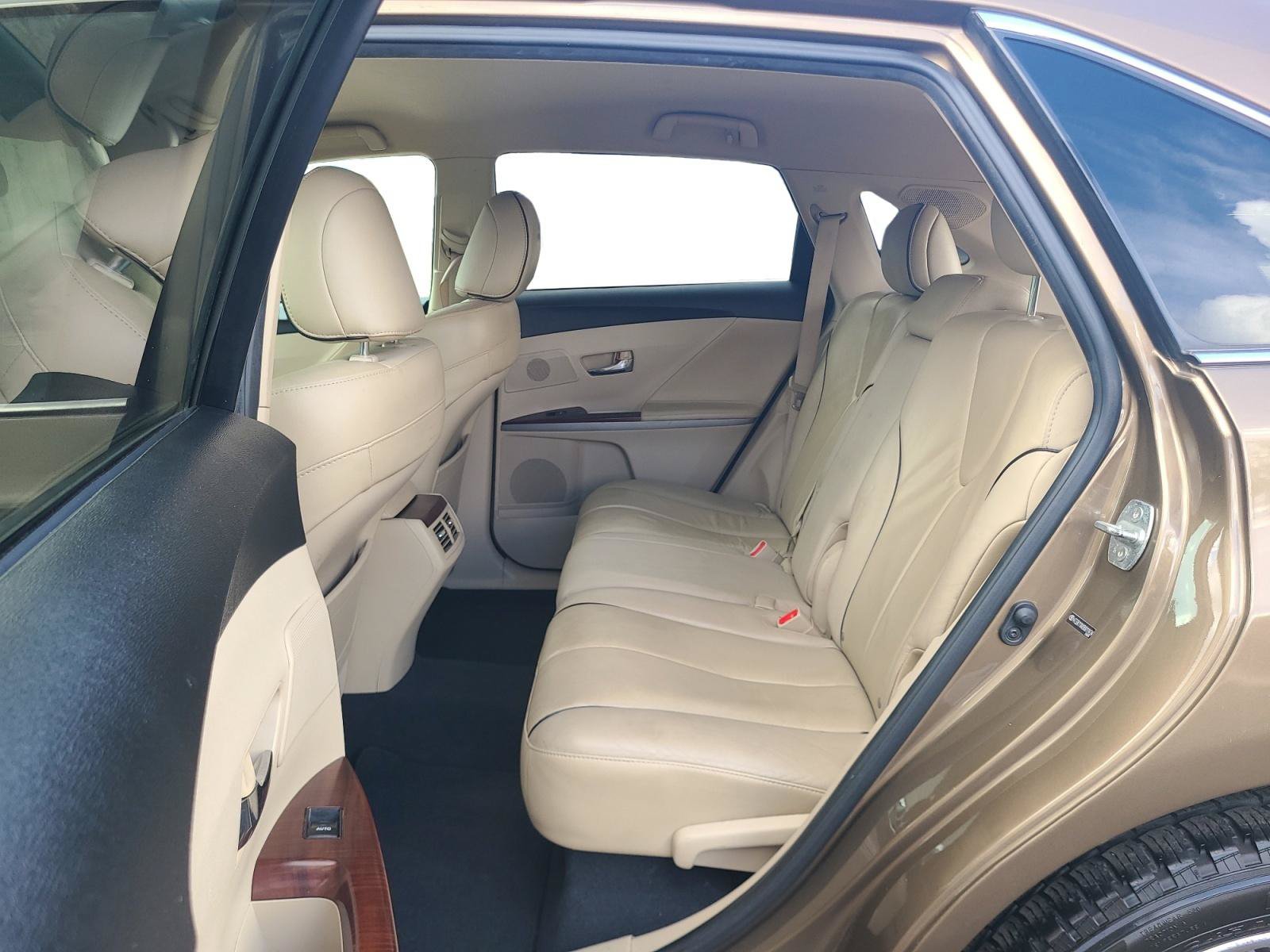 Used 2009 Toyota Venza w/ Comfort Pkg FWD image 19