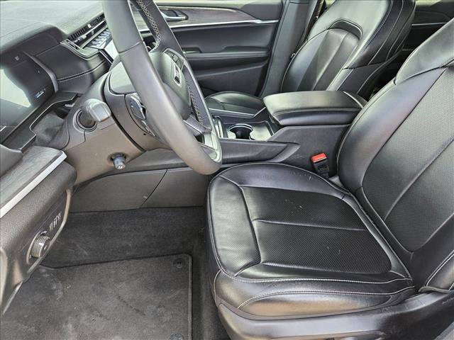 Used 2024 Jeep Grand Cherokee L Limited w/ Luxury Tech Group II image 12