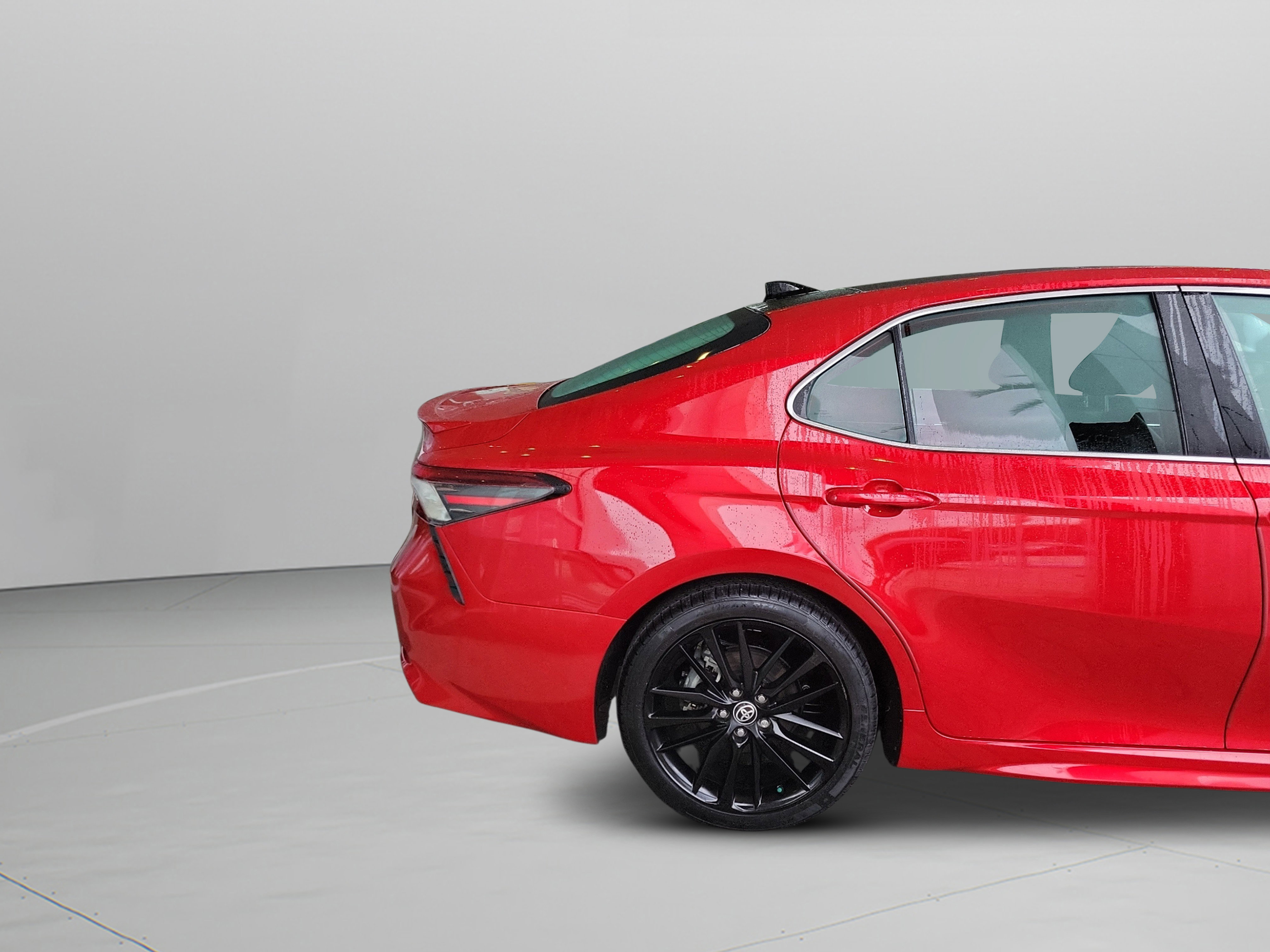 Used 2022 Toyota Camry XSE image 10