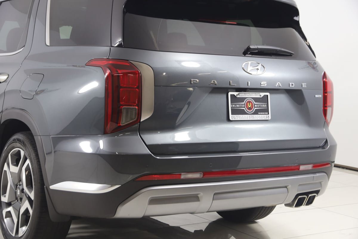 Used 2023 Hyundai Palisade Limited w/ Cargo Package AWD/4WD image 24