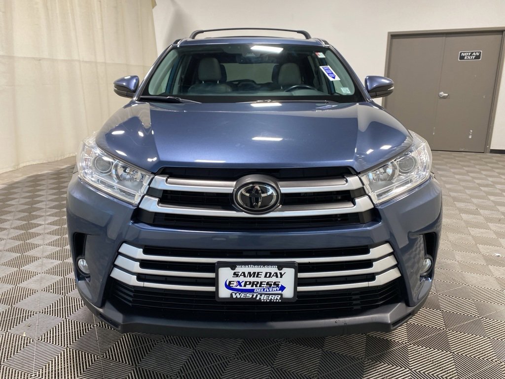 Used 2019 Toyota Highlander XLE image 4