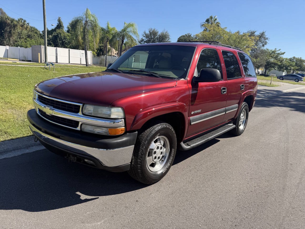 Used 2002 Chevrolet Tahoe LS AWD/4WD image 1