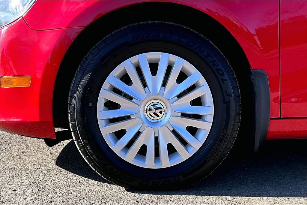 Used 2012 Volkswagen Golf 2-Door image 12