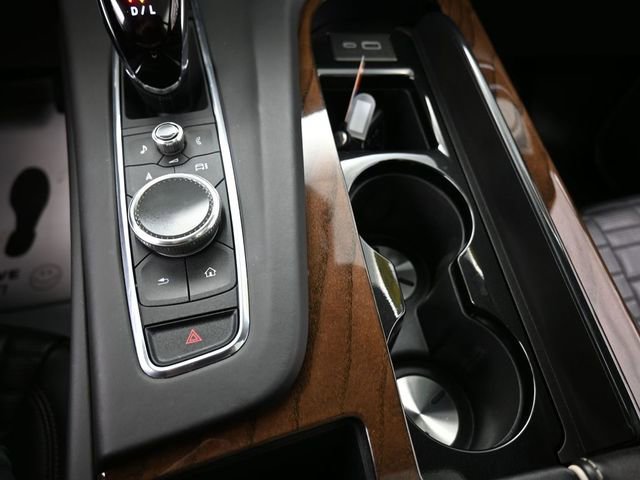 Used 2024 Cadillac Escalade ESV Premium Luxury Platinum image 11