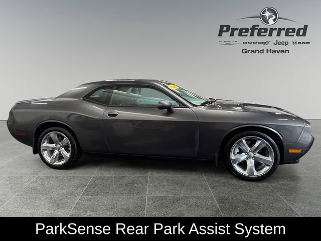 Used 2014 Dodge Challenger SXT Plus image 9