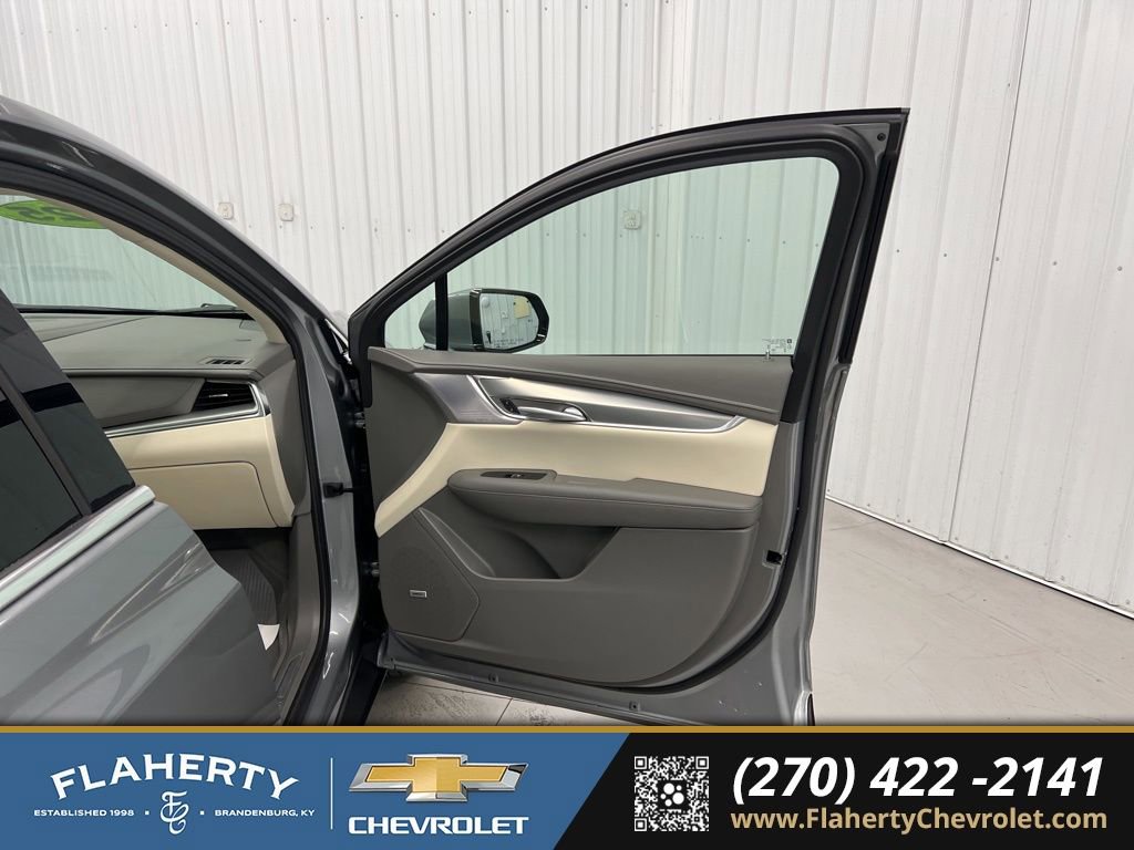 Used 2025 Cadillac XT5 Premium Luxury w/ LPO, Floor Liner Package FWD image 14