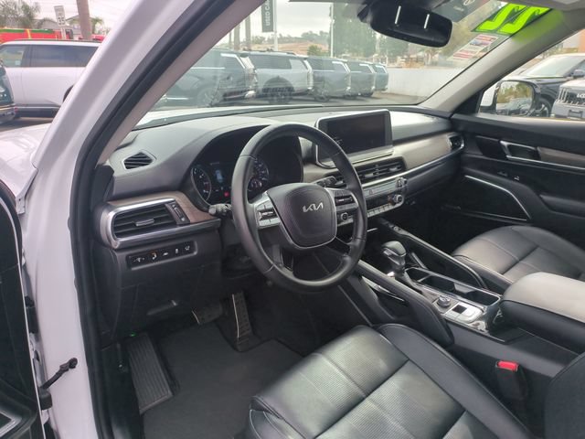 Certified 2022 Kia Telluride SX w/ Towing Package FWD image 14