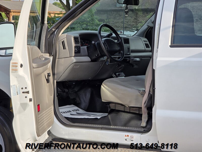 Used 2001 Ford F450 Lariat RWD image 3
