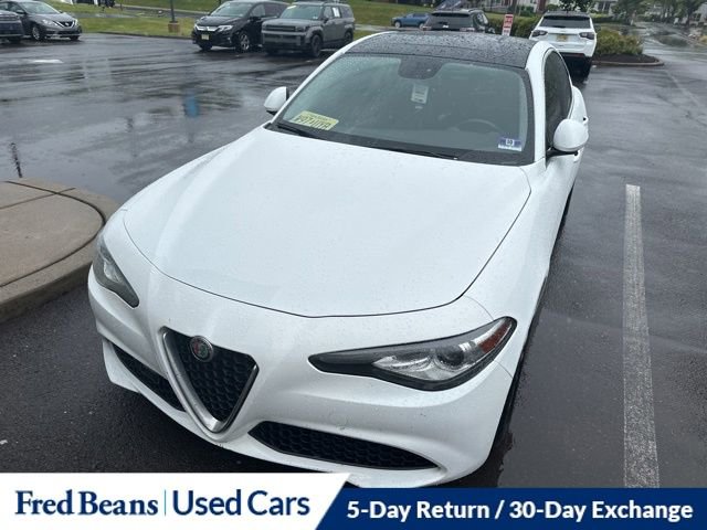 Used 2018 Alfa Romeo Giulia AWD image 1