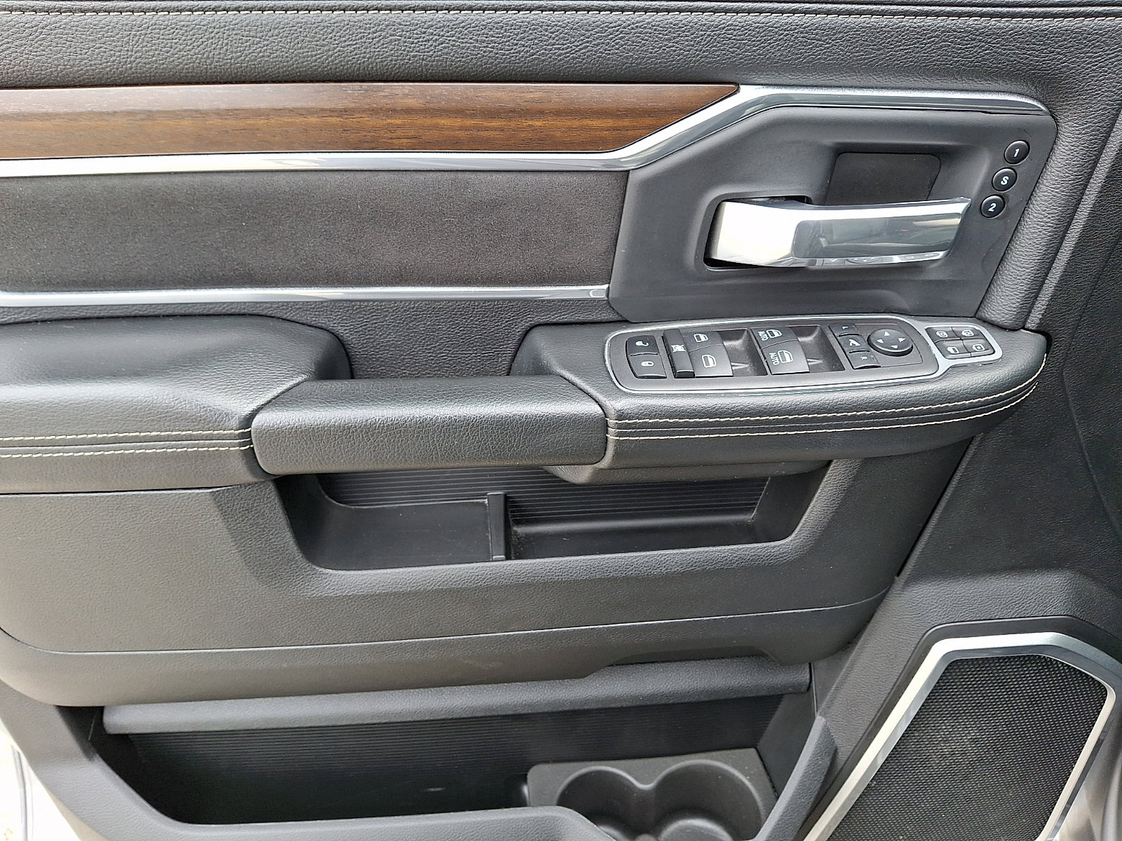 Used 2023 RAM 2500 Laramie image 15