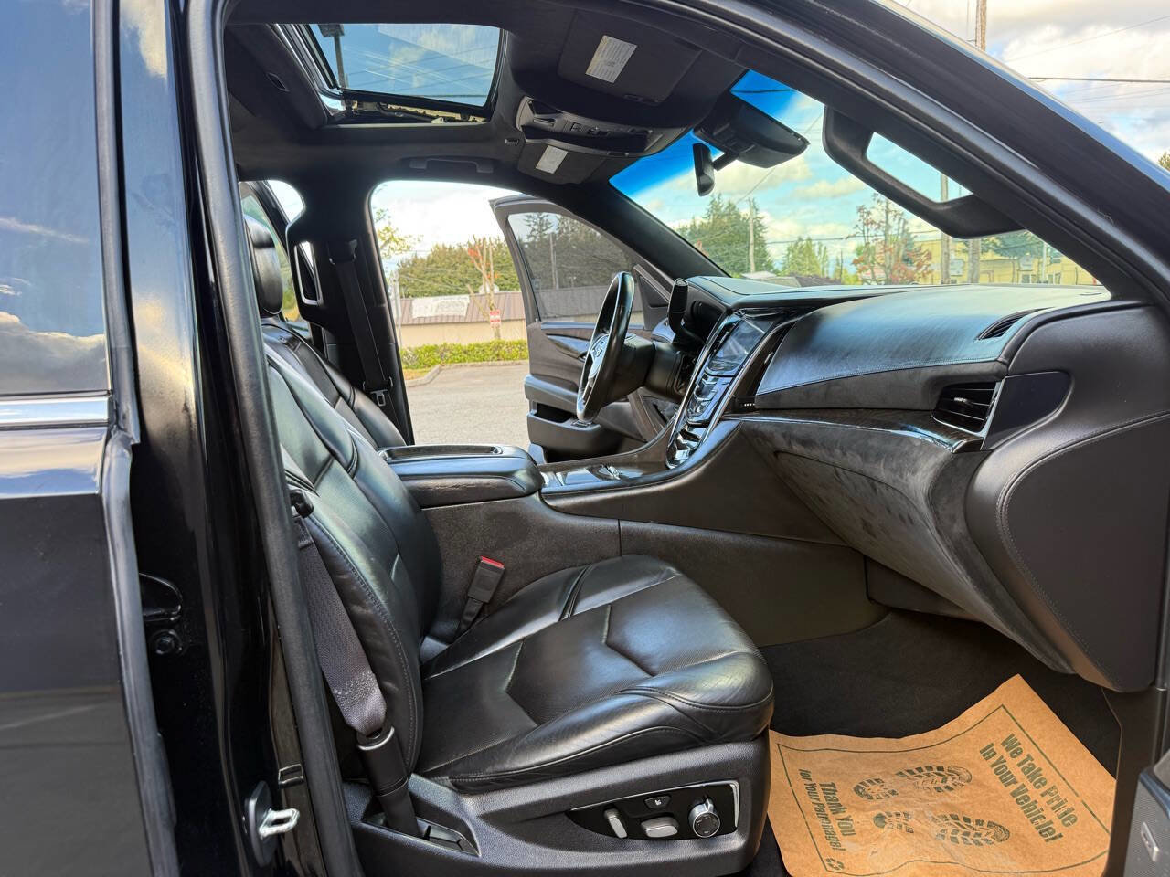 Used 2016 Cadillac Escalade Platinum AWD/4WD image 11