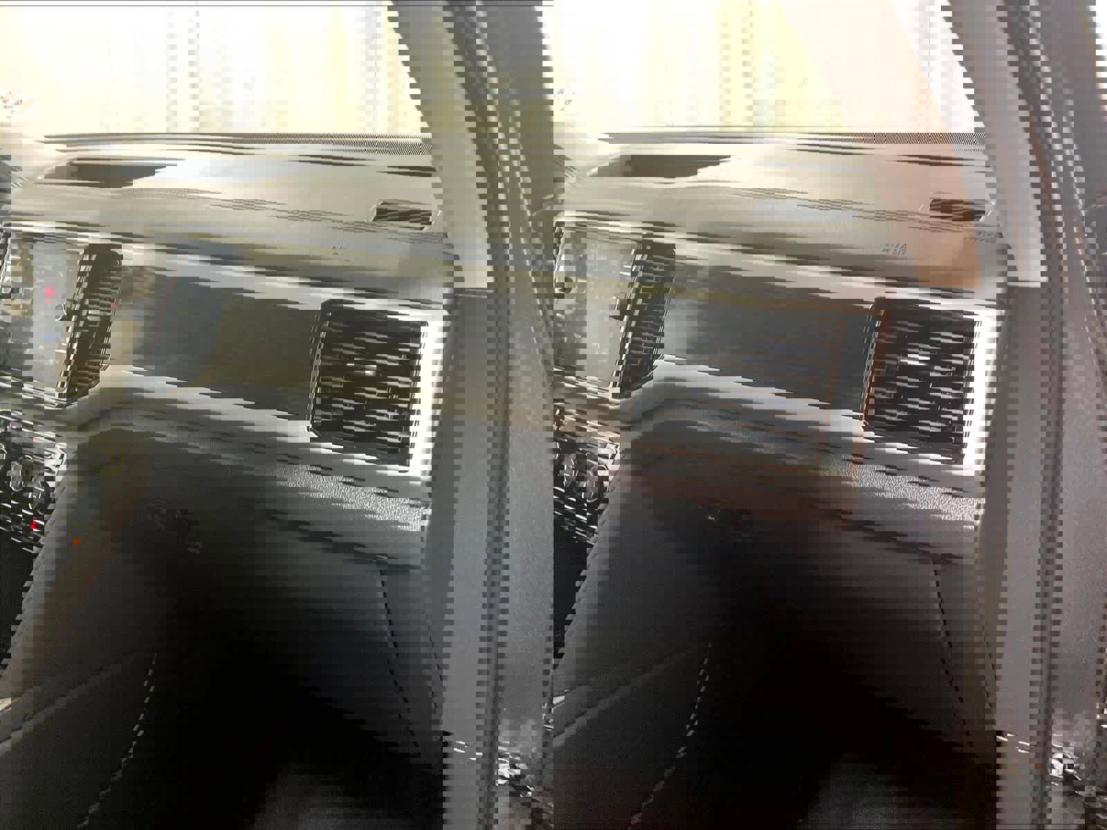 Used 2023 Volkswagen Atlas SE w/ Panoramic Sunroof Package image 13