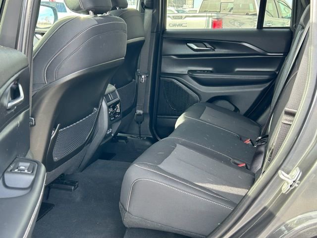 Used 2025 Jeep Grand Cherokee Laredo X w/ Luxury Tech Group I image 17