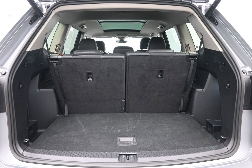 Used 2025 Volkswagen Atlas SEL AWD/4WD image 24