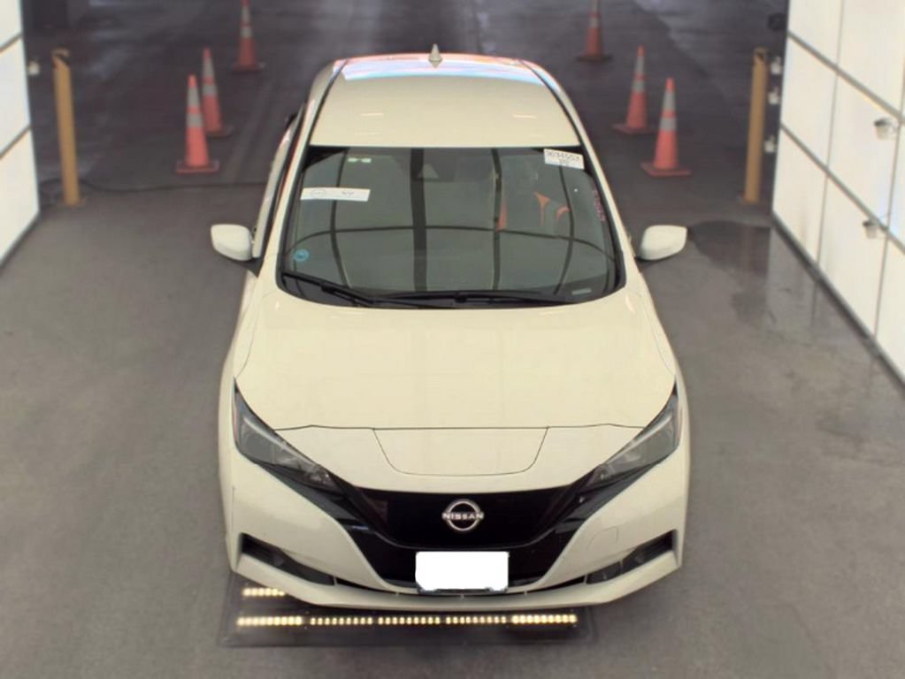 Used 2025 Nissan Leaf S FWD image 2