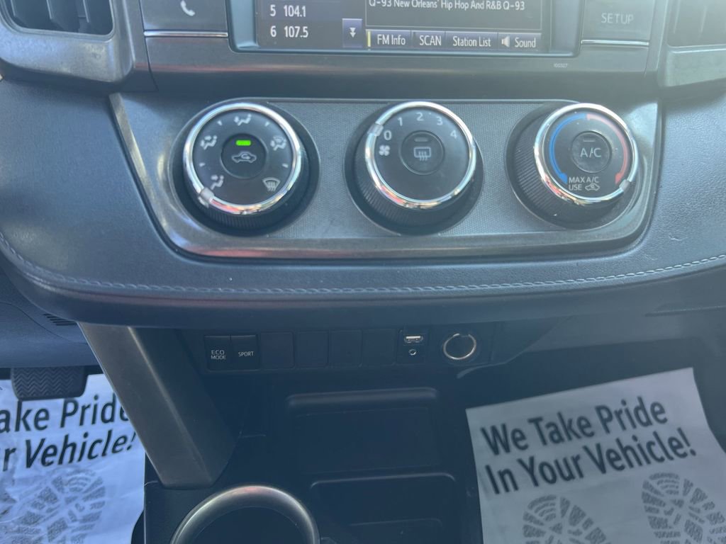 Used 2014 Toyota RAV4 LE image 15