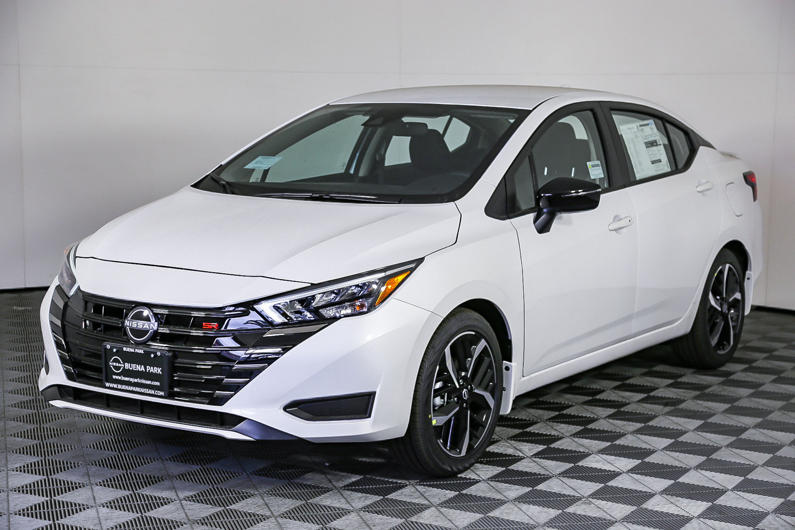 Used 2025 Nissan Versa SR w/ Trunk Package FWD image 5