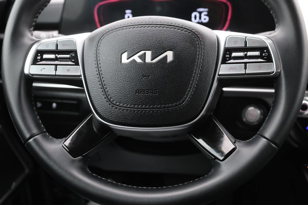 Used 2024 Kia Telluride S AWD/4WD image 19