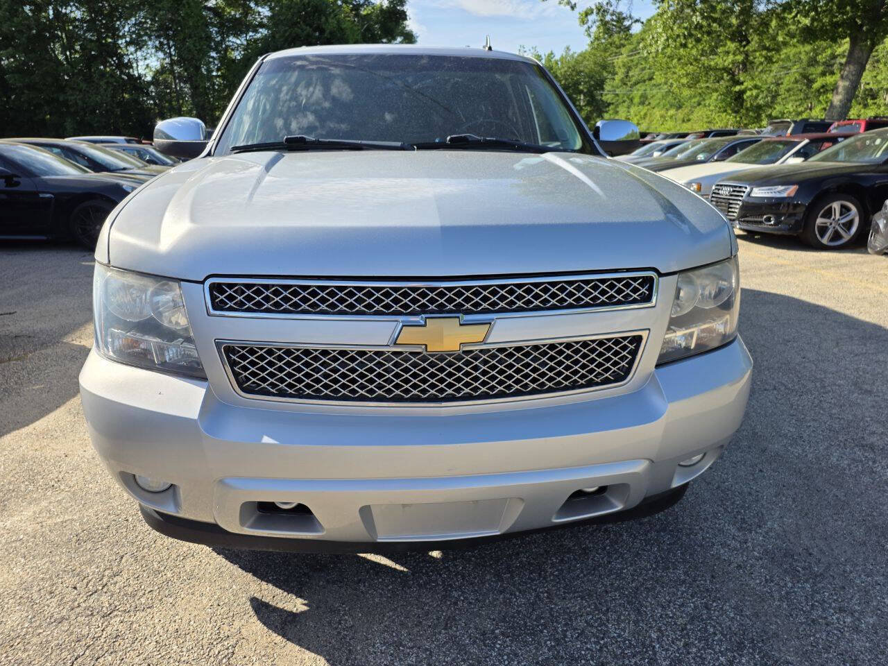 Used 2012 Chevrolet Suburban LTZ AWD/4WD image 5