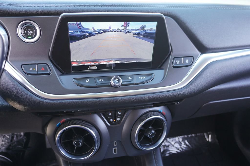 Used 2022 Chevrolet Blazer LT w/ Midnight/Sport Edition FWD image 16