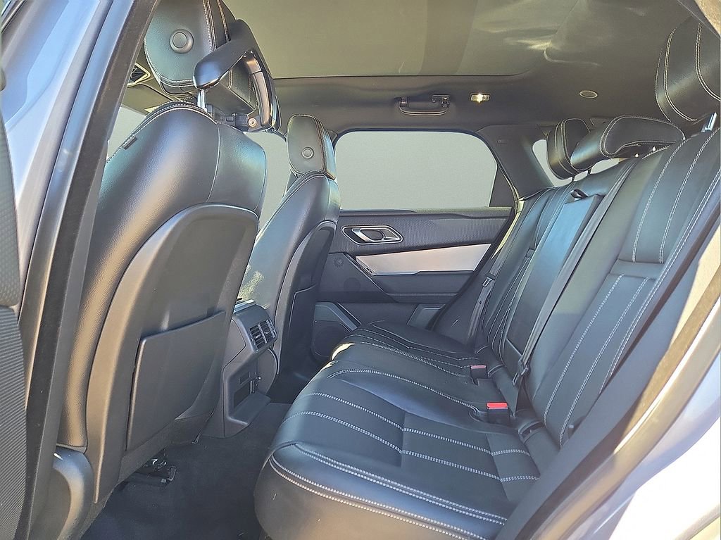 Used 2022 Land Rover Range Rover Velar R-Dynamic S image 15